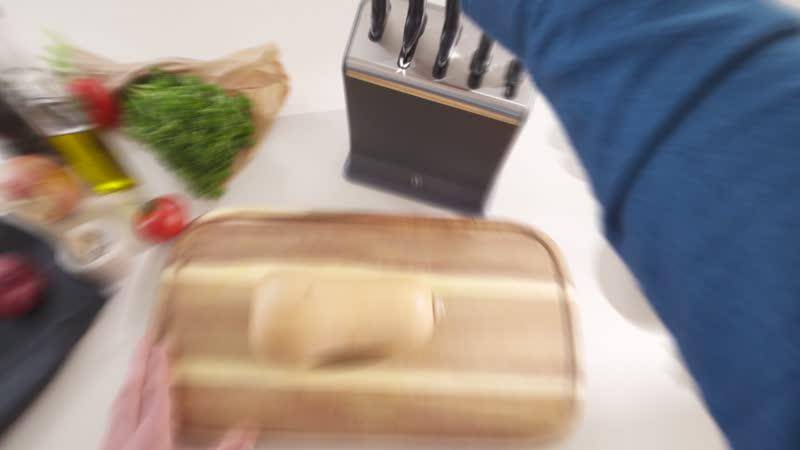 Комплект ножове EverSharp: 5 ножа с блок за съхранение с вградено точило