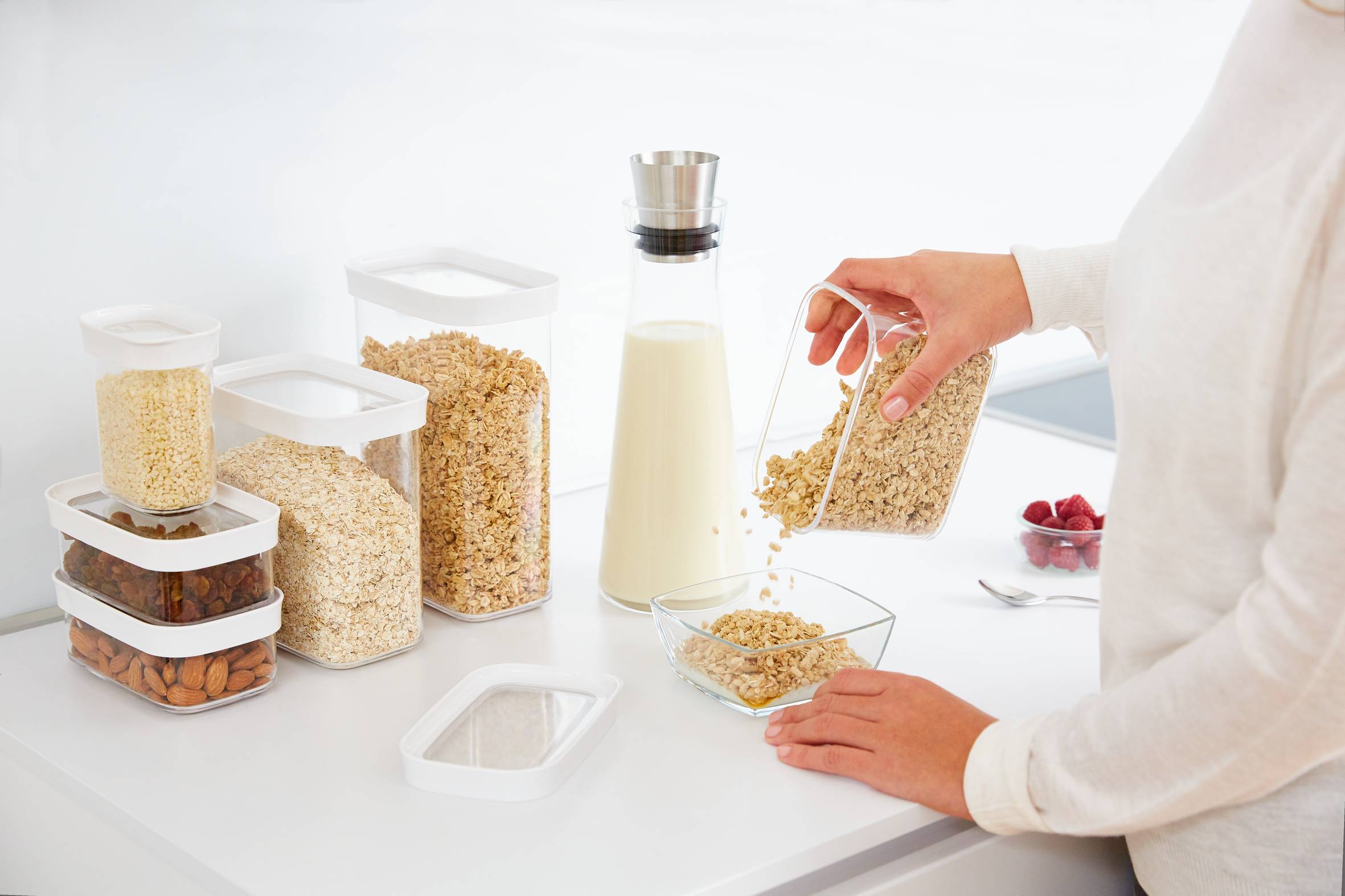 ПЛАСТМАСОВА КУТИЯ 1л  N1141010