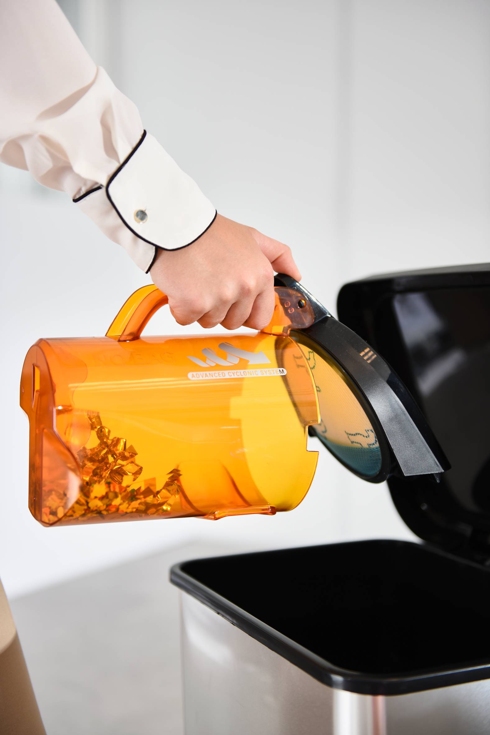 Compact Power Cyclonic Parquet RO3753, Прахосмукачка без торбичка