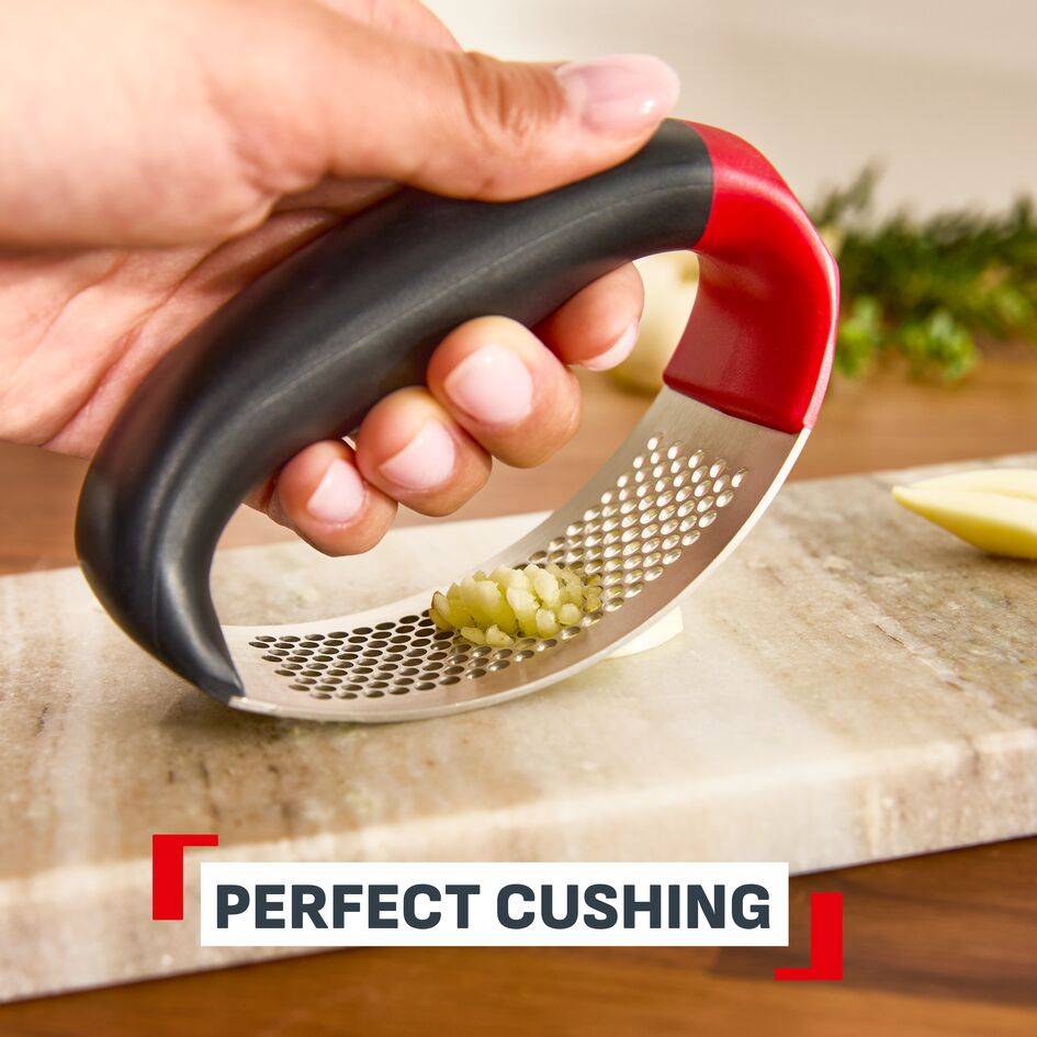 Tools Ingenio+, Garlic Press, Perfect Crushing, Effortless Usage